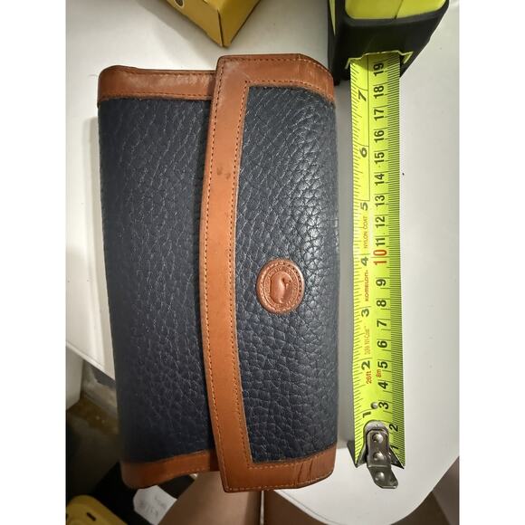 Vintage Dooney & Bourke All Weather Leather Wallet Navy Tan Trim Kiss Lock READ - Picture 11 of 11